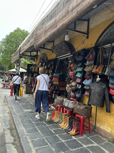 140m2, mặt tiền trung tâm phố cổ hội an, tặng nhà 2 tầng kinh doanh chỉ 11.8 tỷ hai bà trưng.