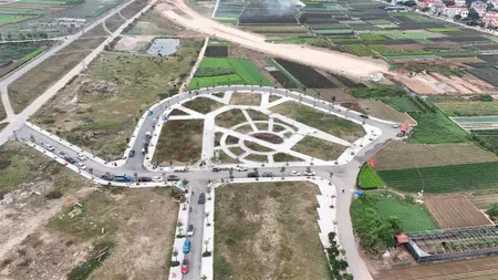 Cc gửi lk622 giá trúng chênh nhẹ như bông sát đường 48m và cầu thượng cát, lô góc 2 mặt tiền
