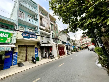 Nhà 4 Tầng - DT: 176m² - ngang 8m giá 19.5 tỷ Phường Phú Trung, Tân Phú.
