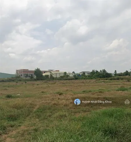 Bán gấp đất mt châu văn quá,rạch chanh,tân an,long an giá 700tr/120m2 full thổ cư sổ hồng riêng