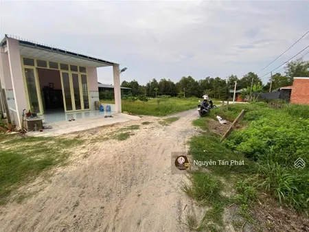 Hơn 1000m2 đất thổ cư. 12m mặt tiền. gần kcn. 1,8 tỷ