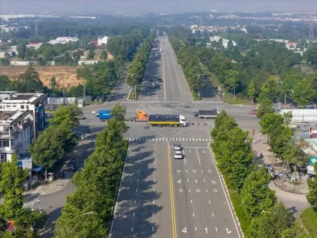 Đường to không lo chết đói,lô đất mặt tiền đường vành đai 4, 300m2 ,ngang 10m , chỉ 2 tỷ 85 ( tl )