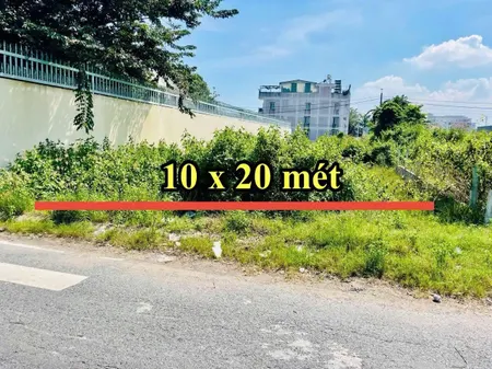 Cần tiền trả nợ, bán nhanh lô đất 200m2 ngay chợ Củ Chi 800tr, SHR sang tên ngay ngay.