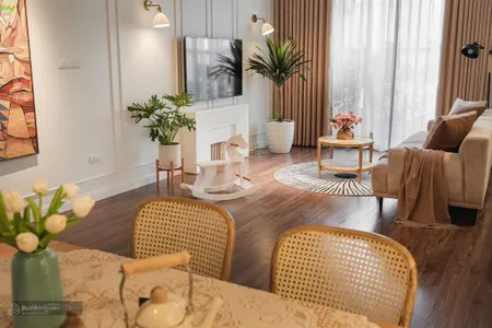 Tôi đổi lên 3pn nên bán căn 2pn tại 60b nguyễn huy tưởng 70m chỉ 5.9 tỷ. sổ đỏ cất két