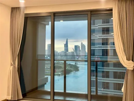 Bán 12,5 tỷ all in căn 2pn rẻ nhất mặt view sông q1 vip, view vĩnh viễn. toà golden house, full nt