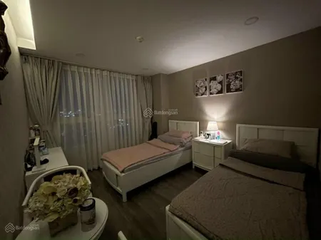Cần bán gấp ch chung cư him lam. 86m2,2pn,giá 3,8 tỷ/102m2,2pn,giá 4 tỷ. 0933 033 *** thái