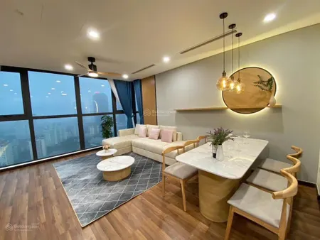 Bán căn góc trục hoa hậu home city trung kính, dt 96m2, 3pn2wc, sẵn sổ, full nội thất, giá 9 tỷ
