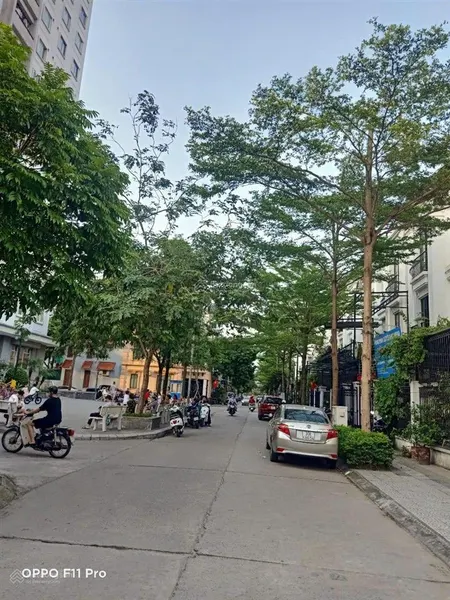 Nhà chung cư a15 bộ công an khu đô thị đại kim, thoáng mát khuôn viên đẹp, khu vui chơi
