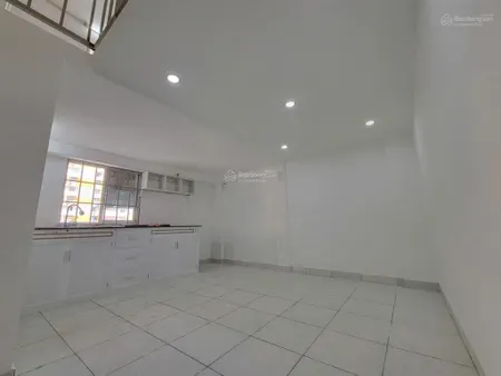 Thang máy, nhà xã hội định hòa. lầu 1 góp xong 420 triệu. thuê 3,5 triệu/tháng ,sài gòn mua được
