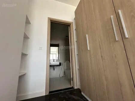 Bán căn hộ newton , 2pn , 2wc , 75m2 , không nội thất , giá 5.8 tỷ , 0908 435 ***