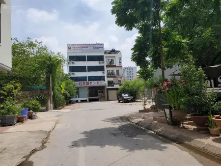 10.44 tỷ. có thể cho thuê đất. thửa đất 58m2 mặt tiền 4.5m. lô góc, đường 9m. tđc kiều mai btl
