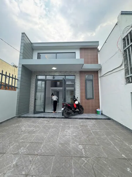 Bán nhà 1T1L, SR, TC, KP9 Tân Phong, gần chợ 26, đường oto, sân oto chỉ 3,1 tỷ