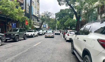 BÁN NHÀ MẶT PHỐ THI SÁCH, HAI BÀ TRƯNG - 110M² x 10T THANG MÁY - Ô TÔ TRÁNH - GIÁ 110 TỶ