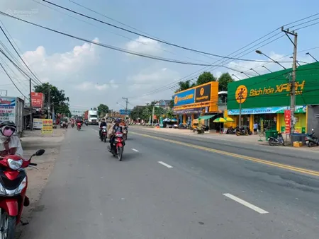 Đất mặt tiền đt 742 kinh doanh buôn bán sầm uất sát bên chợ phú chánh. vị trí đẹp