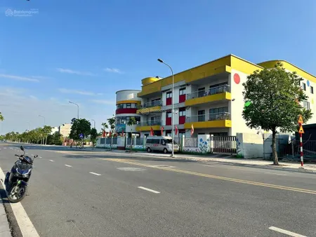 Tái định cư cự khối 65m2 mặt tiền 5m đường 12m vỉa hè 3m hướng nam ngay hồ điều hoà 30ha
