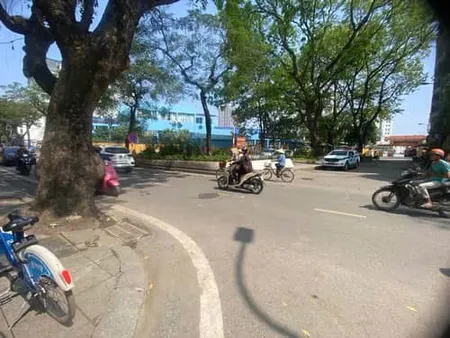 BÁN NHÀ ĐỘI CẤN 102M 8 TẦNG THANG MÁY FULL NỘI THẤT DT KHỦNG GIÁ 26.3 TỶ