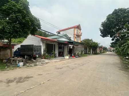 Đất chính chủ, sẵn sổ, trục chính xã kinh doanh dc luôn, nằm sát dự án vin, sâm golf nham biền