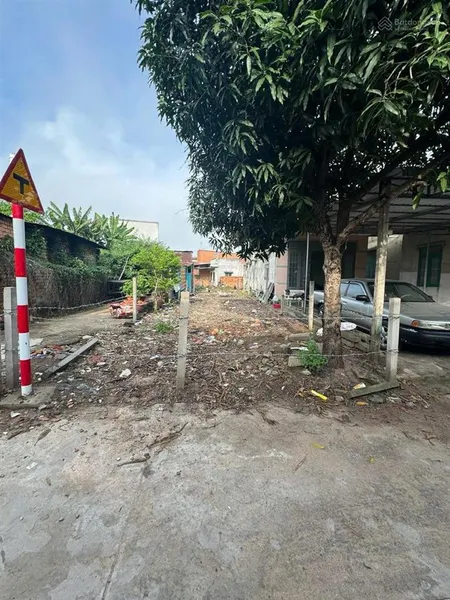 Đất đường cmt8 giao với huỳnh công giản, phường 4
