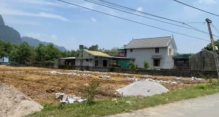 Mở bán 13 lô đất cổng chợ đồng tâm, trường cao đẳng cơ điện tây bắc. dưới 1 tỷ đồng/lô 130m2260m2