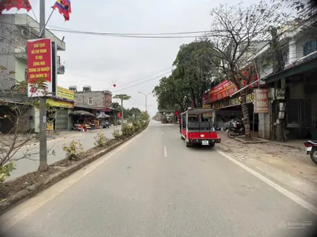 Bán đất lạc thuỷ, hoà bình mặt đường đôi gần cáp treo chùa tiên