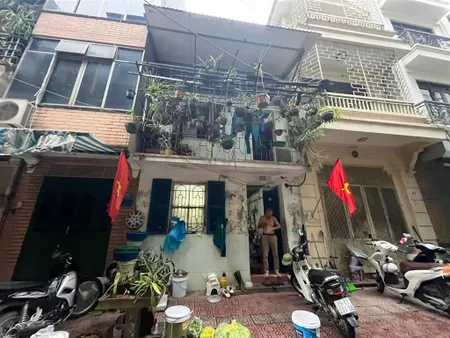 Bán đất tặng nhà phố nguyễn thái học ngay ga quang trung, ô tô đỗ cửa kinh doanh 30m2 7 tỷ