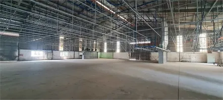Xưởng gia công nhẹ, thích hợp đầu tư vận hành logistic, sân bãi rộng cont di chuyển