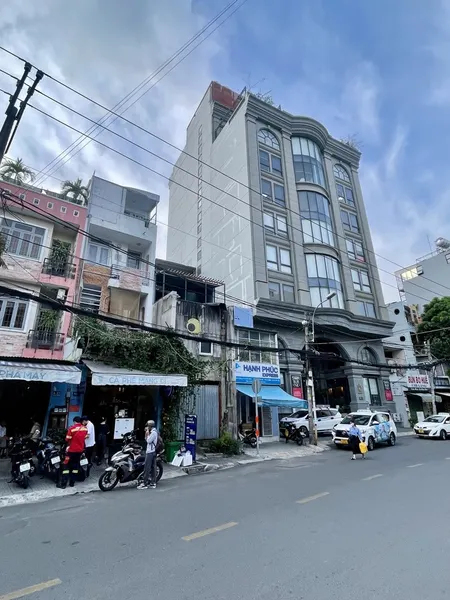Mặt Tiền Đường Bạch Đằng - Nhà 4 Tầng - DT : 4x27,5= 110m²  giá 30 tỷ Phường 2 , Tân Bình.