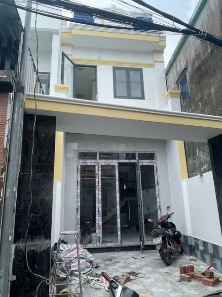 Nhà mới xây 1 lầu 1 trệt 2.9 tỷ/78 m2/4 phòng ngủ, đường thông