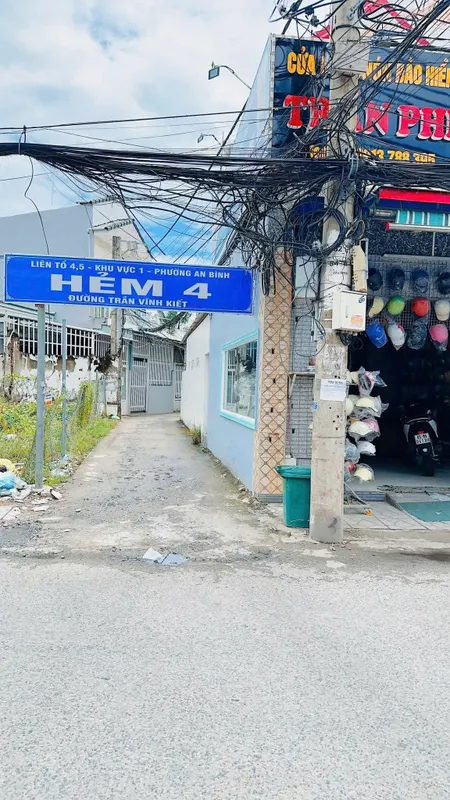 Hẻm 4 Trần Vĩnh Kiết, thông ra hẻm 548 đường 3/2, P. An Bình, Ninh Kiều