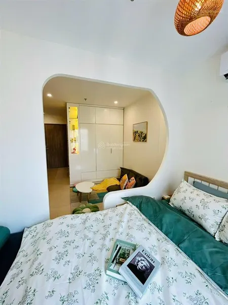 Bán studio tòa s1 vinhome oceapark ban công đông nam tầng cao, giá 1.9 tỷ bp