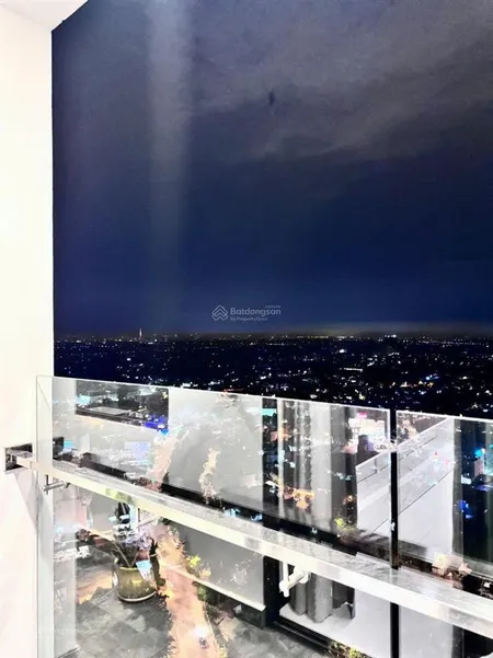Duy nhất căn 2pn2wc suất nước ngoài bán để lại full nội thất đẹp tầng cao view hcm