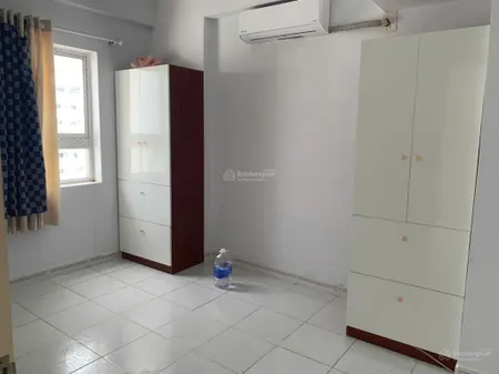 Bán gấp căn góc 2pn tại hqc plaza, nhà sạch mát, 55m2, bình chánh vào ở liền