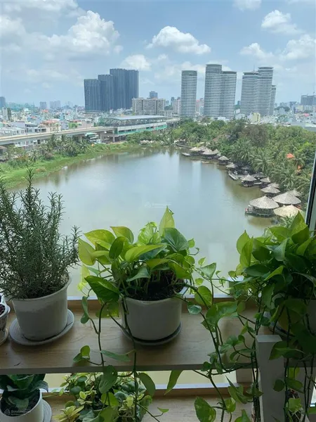 Bán cantavil hoàn cầu, dt 149m2, 3pn&2wc, full nội thất, view hồ, giá từ 12.5 tỷ. 0932 055 ***
