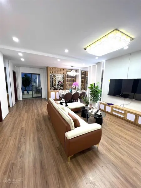 Chính chủ bán căn hộ 130m2 licogi 13 vị trí đắc địa, sổ đỏ trao tay, giá chỉ 7,5 tỷ. 0336 730 ***