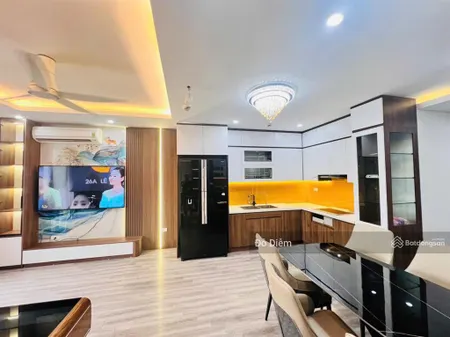 Chính chủ bán căn góc cc thống nhất complex 82 nguyễn tuân, 3pn2vs, 94m2. full đồ, giá 8.4 tỷ