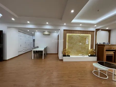Bán gấp căn hộ chung cư licogi 13 khuất duy tiến 3pn 2wc dt 120m2 giá 7 tỷ e. hoà 0917 495 ***