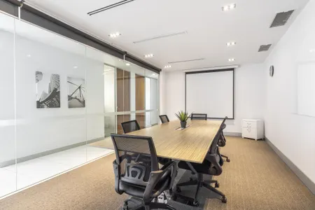 Không gian văn phòng mở cho 10+ người tại HQ Millennium Building