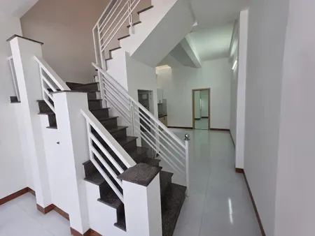 Nhà 2 Tầng 70m2 gần biển Nha Trang 4,7tỷ