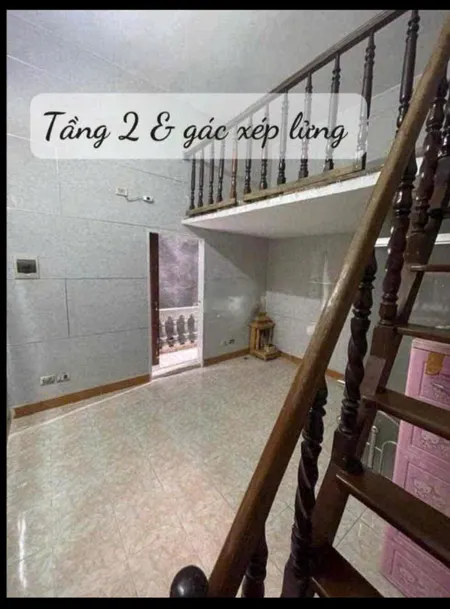 Cho thuê nhà Bạch Mai, 2.5 tầng x 15m2, 1 ngủ + 1 gác xép 5 Triệu