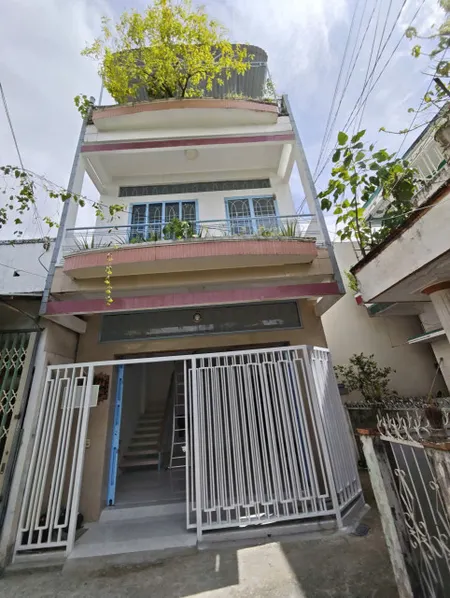 Cho thuê nhà 7 triệu 2 phòng ngủ gần Vincom Hùng Vương
