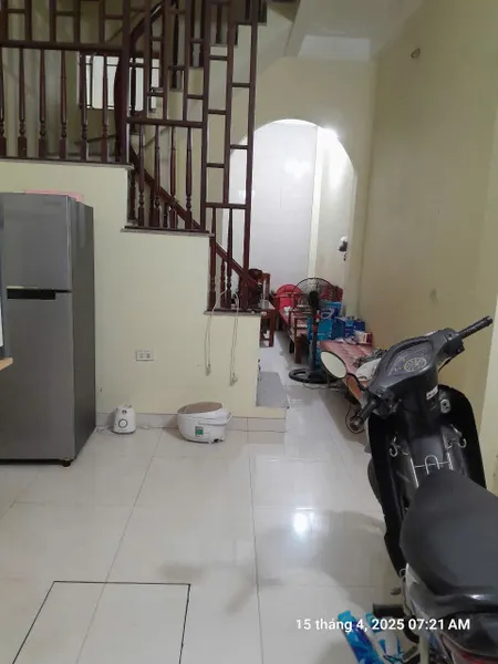 Cho thuê nhà ngõ 6 Thượng Phúc, Tả Thanh Oai, Thanh Trì. Dt 32m x 3 tầng, giá 5tr