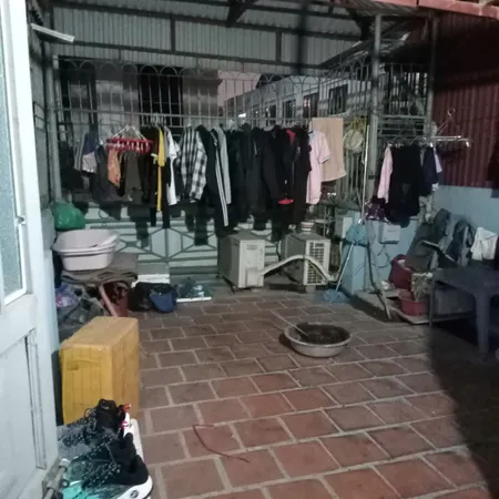 Cho thuê nhà nguyên căn ngõ 29 Khương Hạ, Khương Đình, Thanh Xuân. DT 35m x 4 tầng, giá 13.5tr