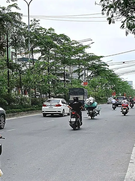 Đất pl trung tâm 75 lai xá 70m2 mặt tiền 4,5m gara ngõ thông 50m ra ql32 chỉ 10,5 tỷ