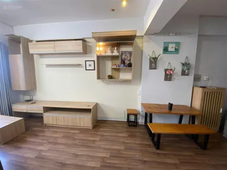 Căn hộ 2pn, giá 1,05 tỷ, nội thất đẹp như hình tại hqc plaza bình chánh