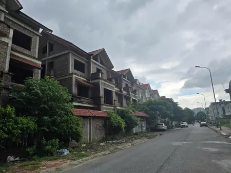 Bán 189m đất sẵn biệt thự xây thô 3.5 tầng. Làn 2 hồ điều hoà. Dự án dabaco. Phường võ cường bắc ninh