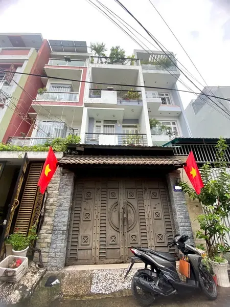 Nhà 3 tầng hẻm 6m Nguyễn Súy, 80m2, xe hơi vào nhà, chỉ 8.6 tỷ, mới đẹp