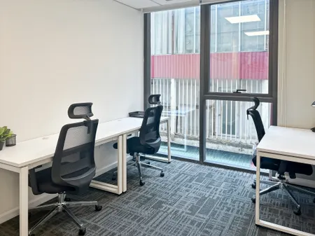 Đặt trước không gian văn phòng mở phù hợp cho doanh nghiệp thuộc mọi quy mô tại Regus L’Mak