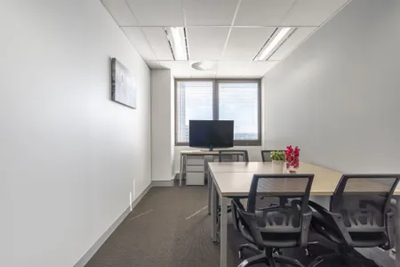 Quyền sử dụng trọn gói không gian văn phòng chuyên nghiệp dành cho 15+ người tại Regus Deutsches Haus