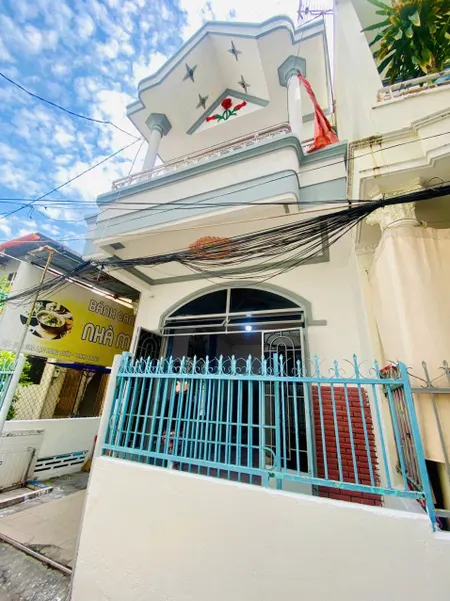 BÁN NHÀ 2 TẦNG – 50/2 TRẦN THỊ TÍNH (Trần Nhật Duật rẽ vào)