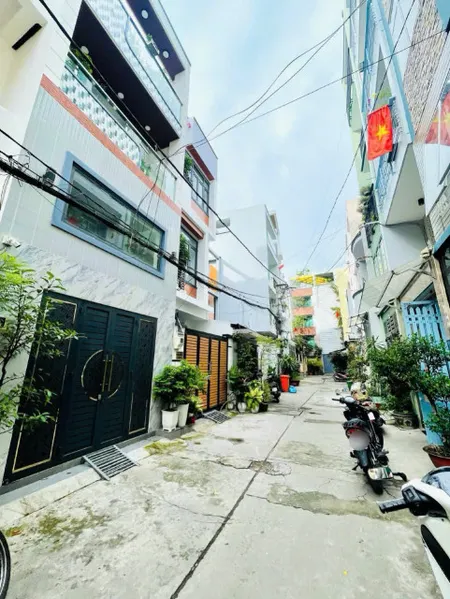 CHÍNH CHỦ BÁN 13.8 TỶ - NGUYỄN TRỌNG TUYỂN - PHÚ NHUẬN - 4 TẦNG HXH - 4PN LỚN - NHÀ MỚI - HIẾM NHÀ BÁN